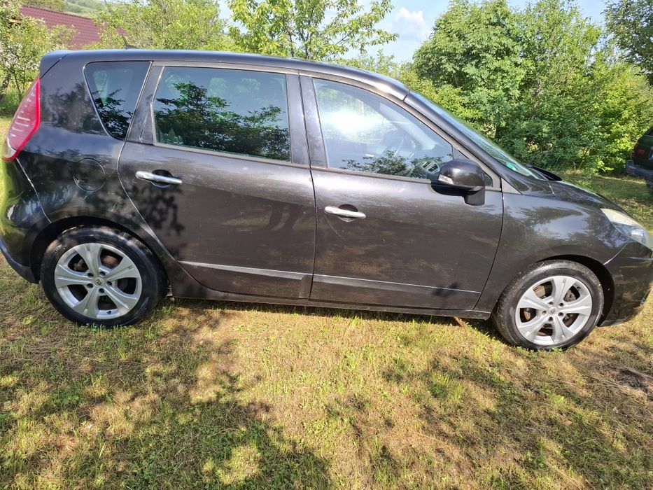 Renault Scenic an fabricație 2010