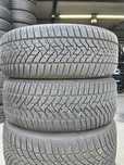 2 Броя 225/45/17 Dunlop 8mm