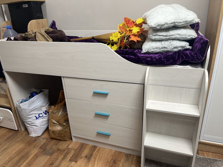 Детский кроват совсем бала жаткан жок почти новый