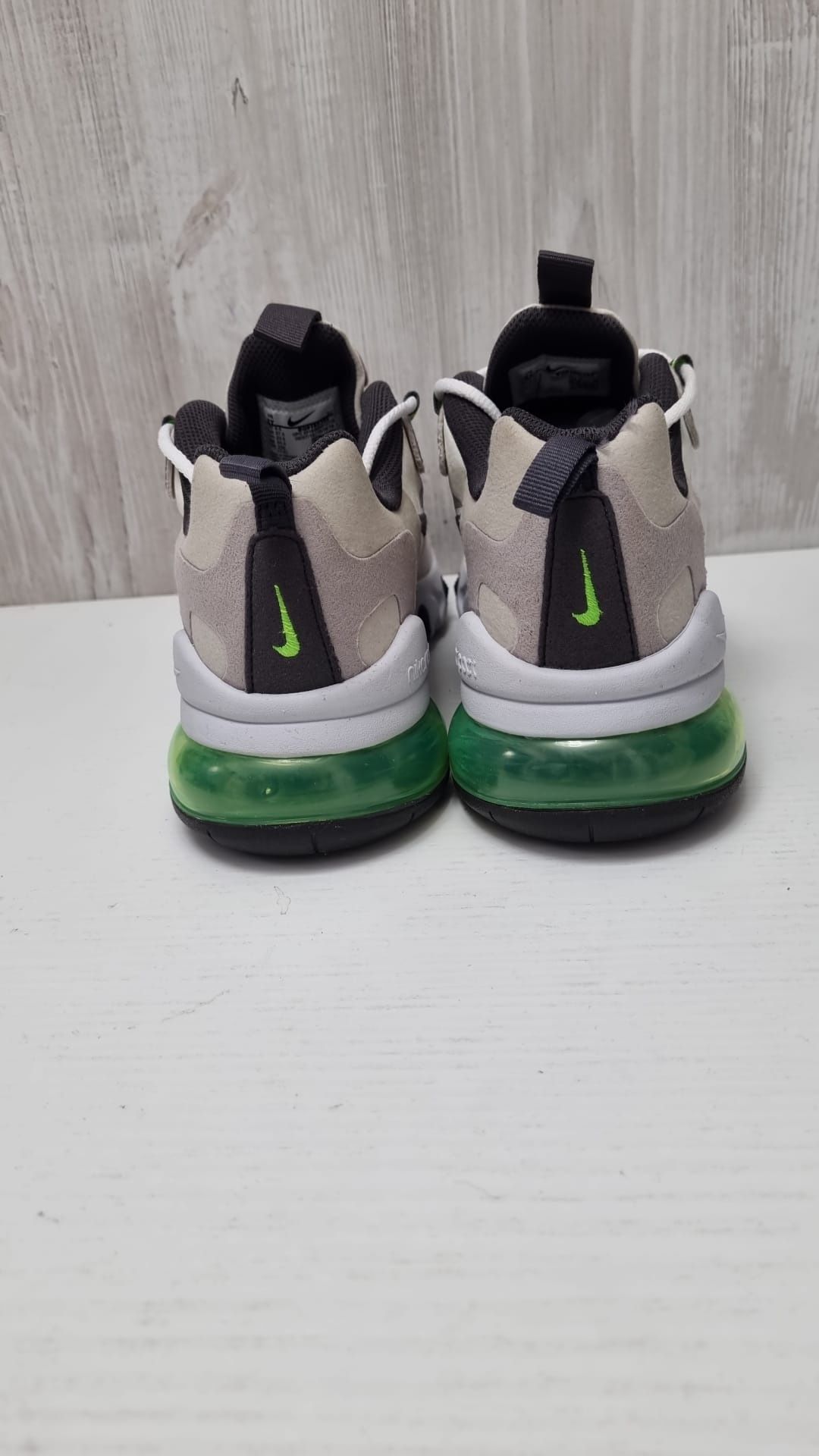 Nike Air Max 270 React marime 37.5