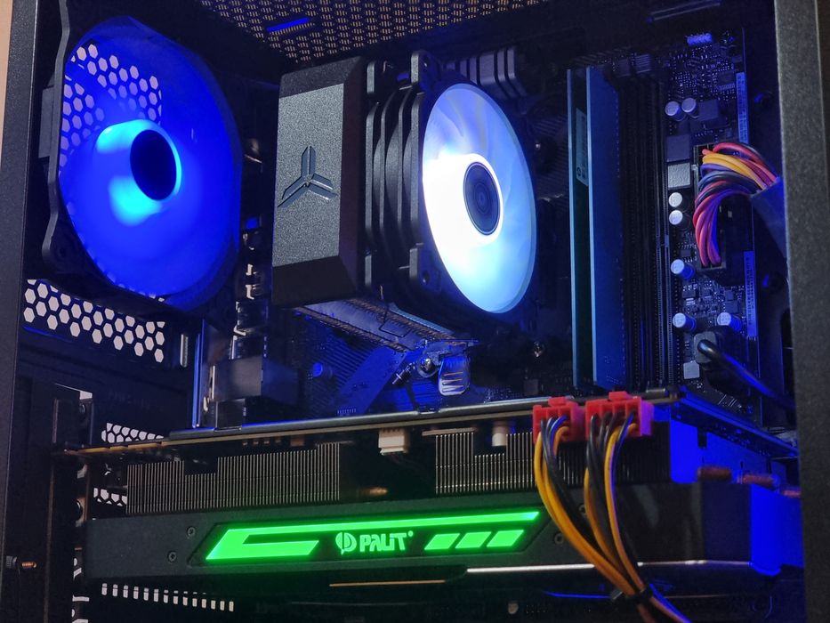 Fortnite Геймърски Компютър/R7 4750G/16GB RAM/SSD-512GB/GTX 1080 8GB