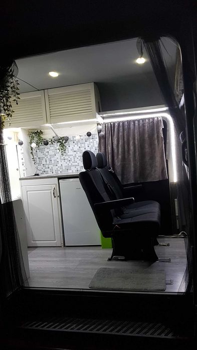 VW Crafter 2012 - M1 cu 6 locuri Autorulota / Campervan / offcamping