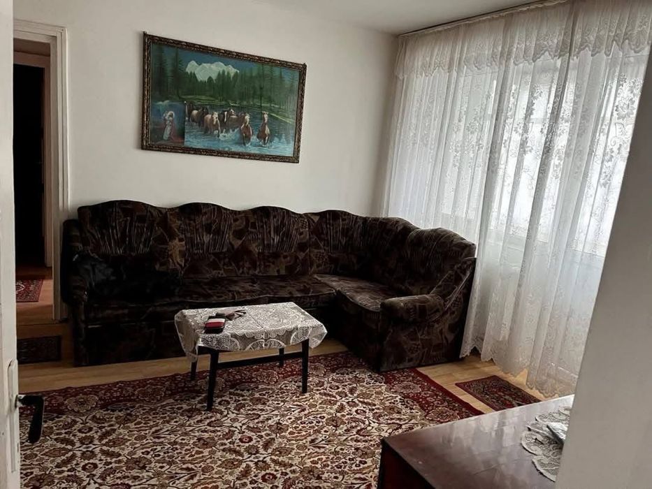 Inchiriez apartament