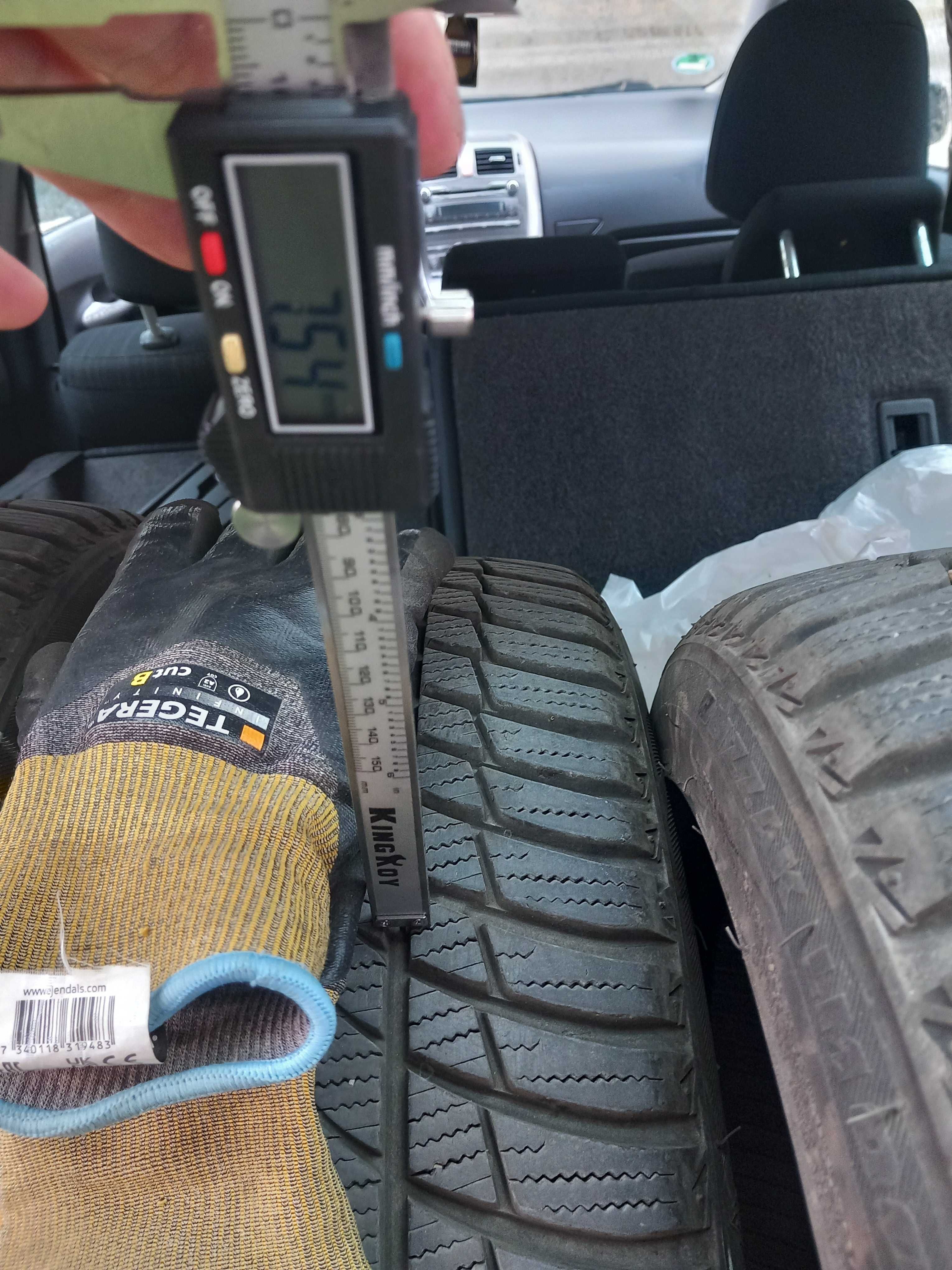 225/45 R17 Brigestone