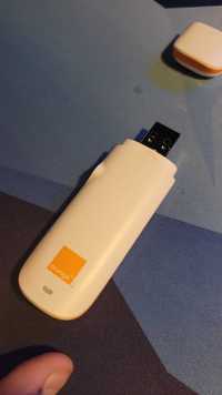Vând modem Orange HUAWEI E173 3G+