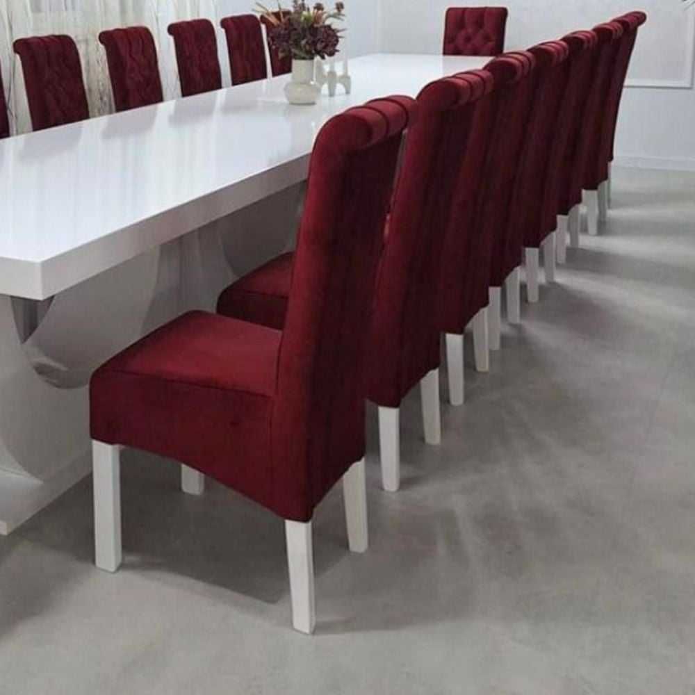 Masă mare living cu 18 scaune catifea bordo la comandă