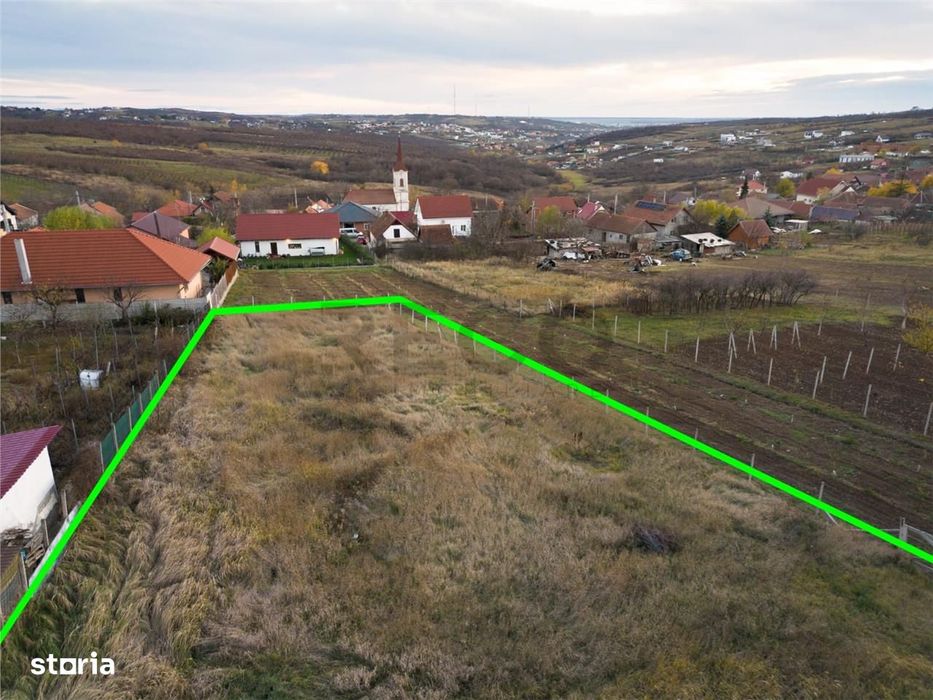 RECO . Teren intravilan Saldabagiu de munte .