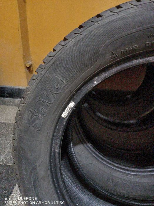 Зимин гуми Sava Eskimo SUV 2 215/60/17