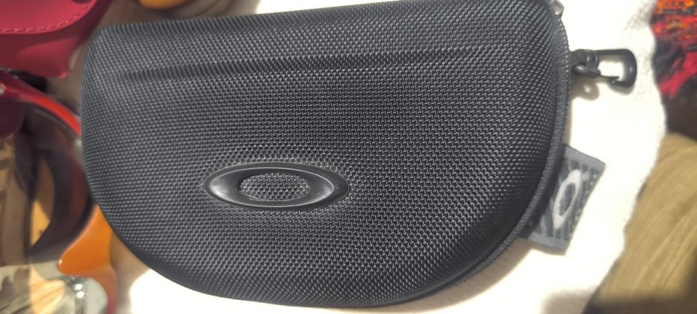 Два разные оригинал очки