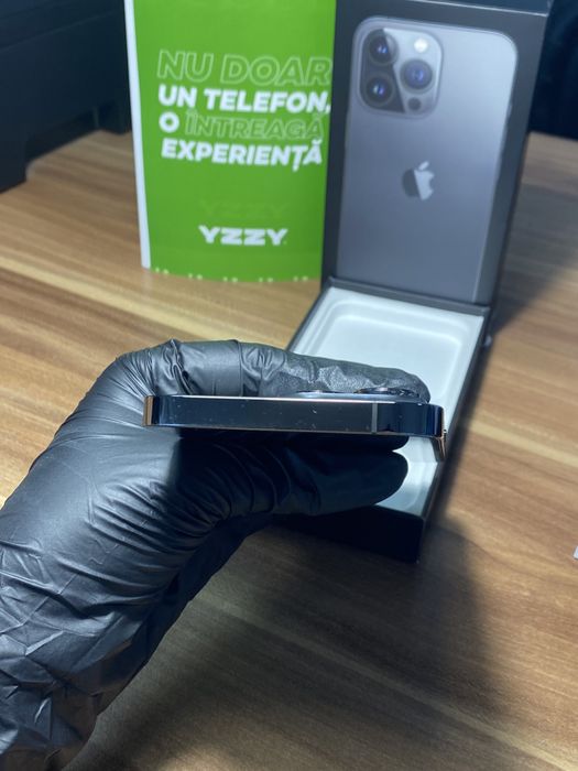 iPhone 13 Pro • 256 GB • Graphite