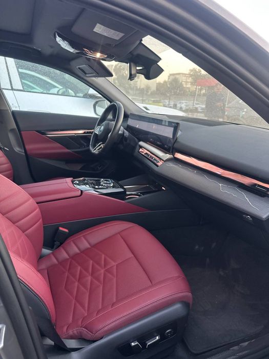 BMW i5 35L eDRIVE 2024