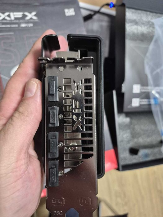 XFX RX 7600 XT 16 GB