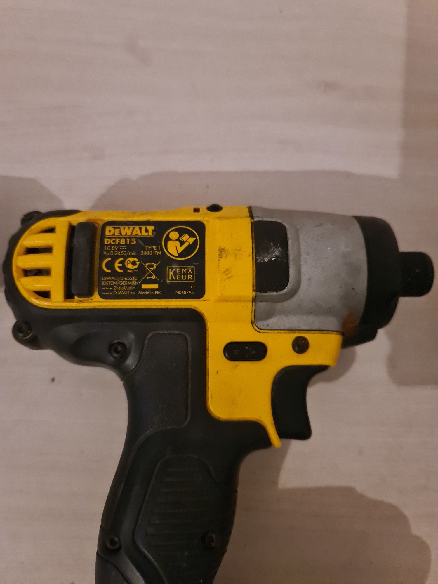 Dewalt corp filetanta 10v-18v, circular de mana+lanterna incarcator