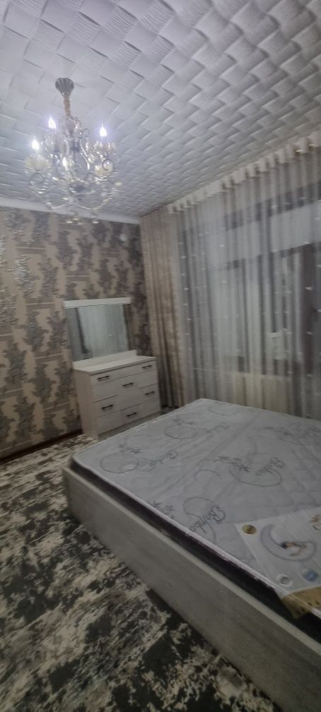 Хамроз маркет олдида 3 хоналик квартира
