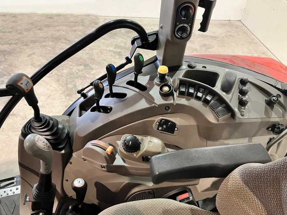 Трактор колесный Case-IH farmall 95 u profi