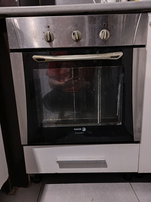 Фурна за вграждане FAGOR