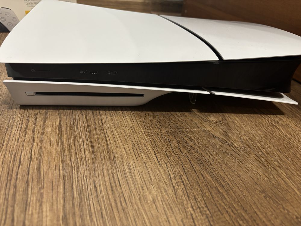 PlayStation 5 дискова версия