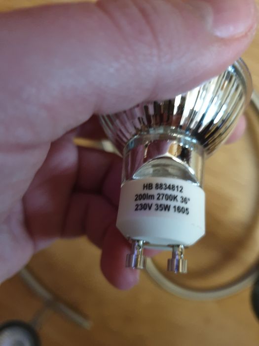 Lampa tavan 4 becuri