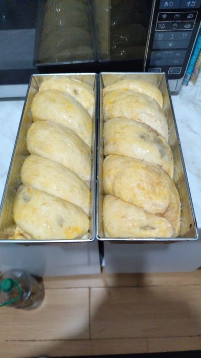 Fac cozonaci delicioși și plăcinte