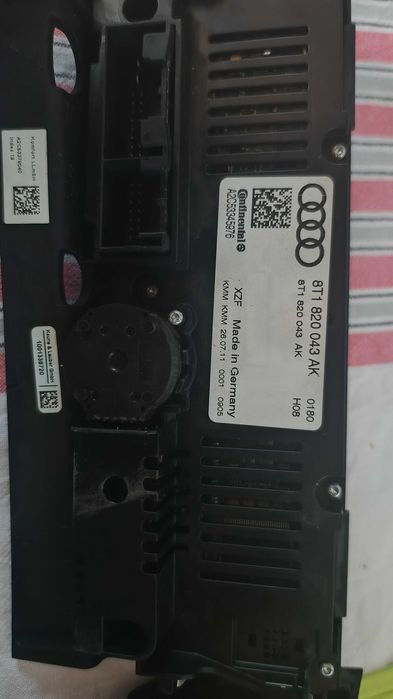 Dezmembrez Audi A4 B8 2.0 tdi caga 2010