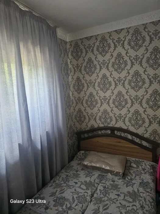 СРОЧНО !!! Продается квартира в Яшнабаде 1/1/4 ( 40 кв/м ) Ависозлар 2