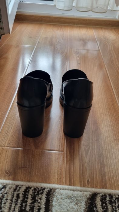 Pantofi de piele tip mocasin