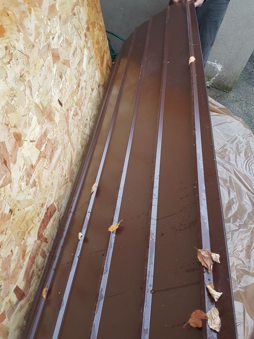 Vând 4 foi tablă maro 2m×1,25