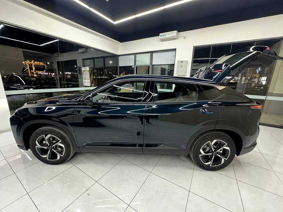 Dongfeng L7 elektromobil