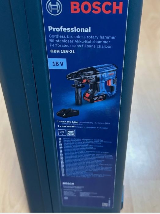 Нов перфоратор Bosch GBH18v-21 с батерия 4Ач , зарядно и куфар