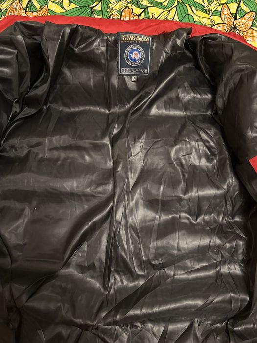 Vand geaca barbati de la s pana la xl 300lei usor neg