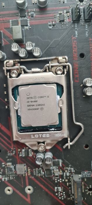 MSI MPG Z390 + Intel i5 9400F + Corsair Vengeance LPX 16GB