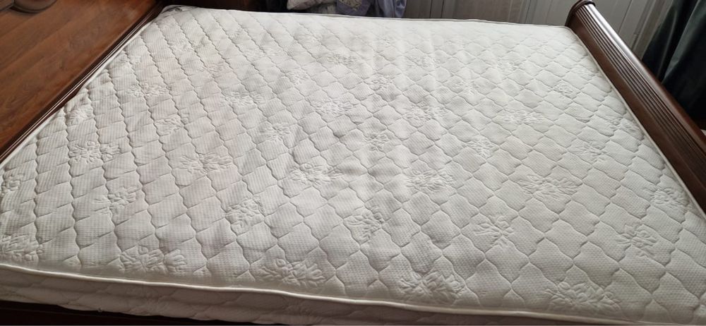 Продам матрас 200*160