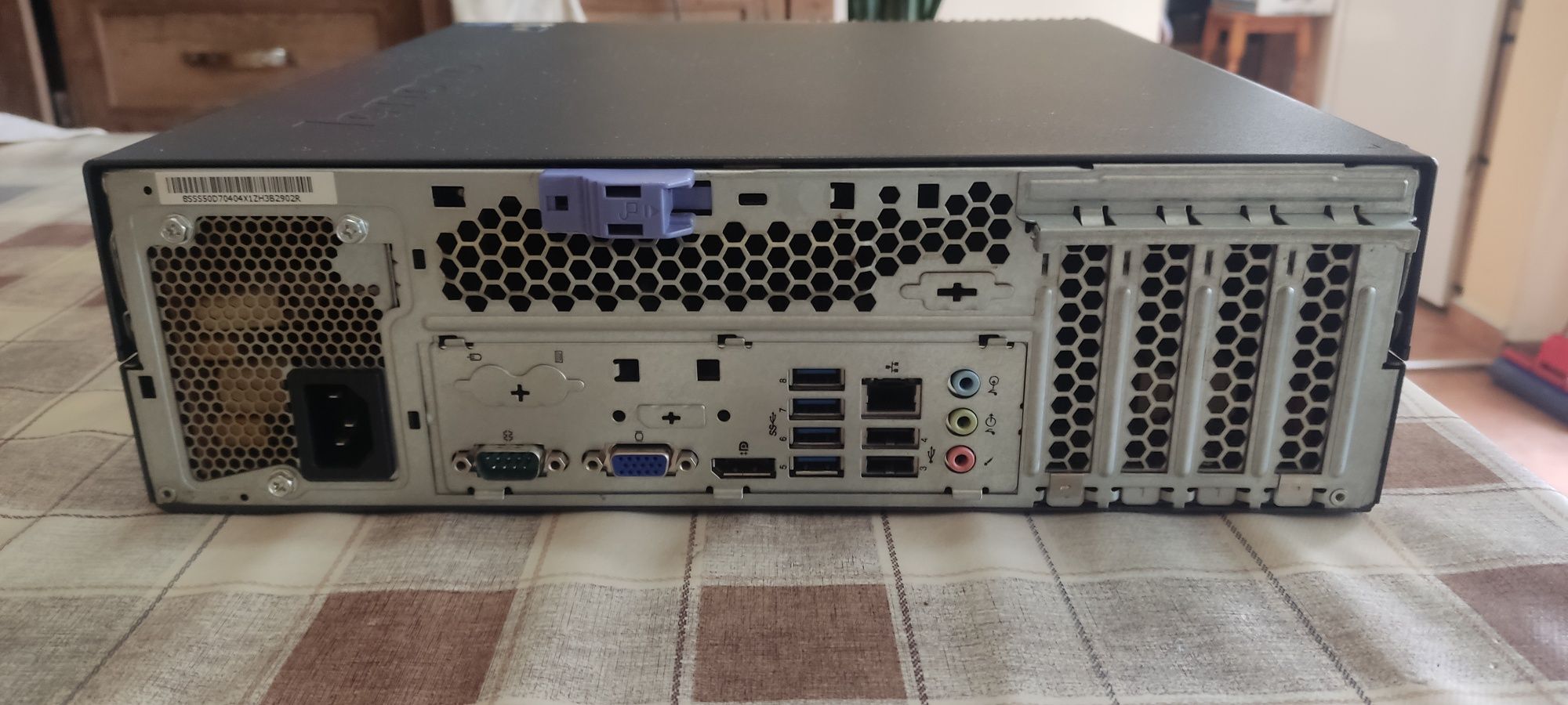 Компютър Lenovo m82 3395ar9 и монитор ThinkVision LT1953 19"