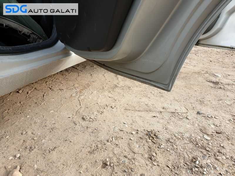 Usa Usi Portiera Portiere Dreapta Spate Ford Focus 1 Break Variant Combi 1998 - 2004 Culoare O8