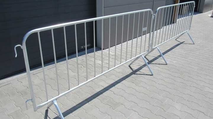 Vanzare sau închiriere Gard mobil protectie evenimente tip jandarmerie