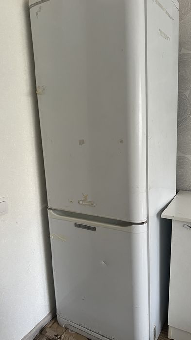 Продам холодильник