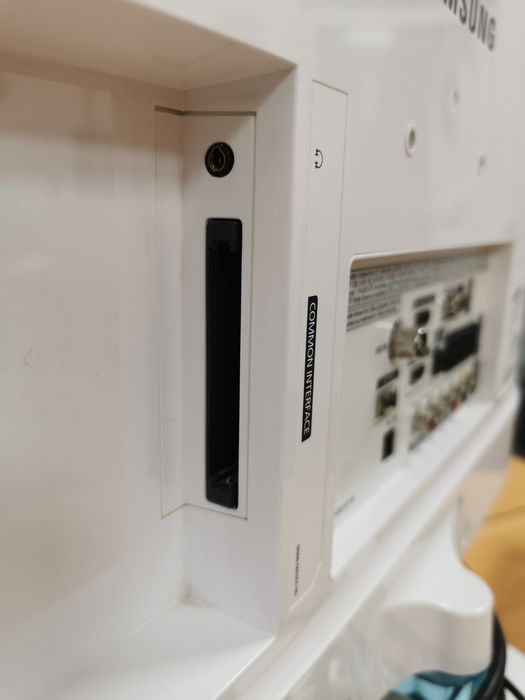 Televizor / Monitor LED Samsung, 59 cm, LT24D391EW, Full HD