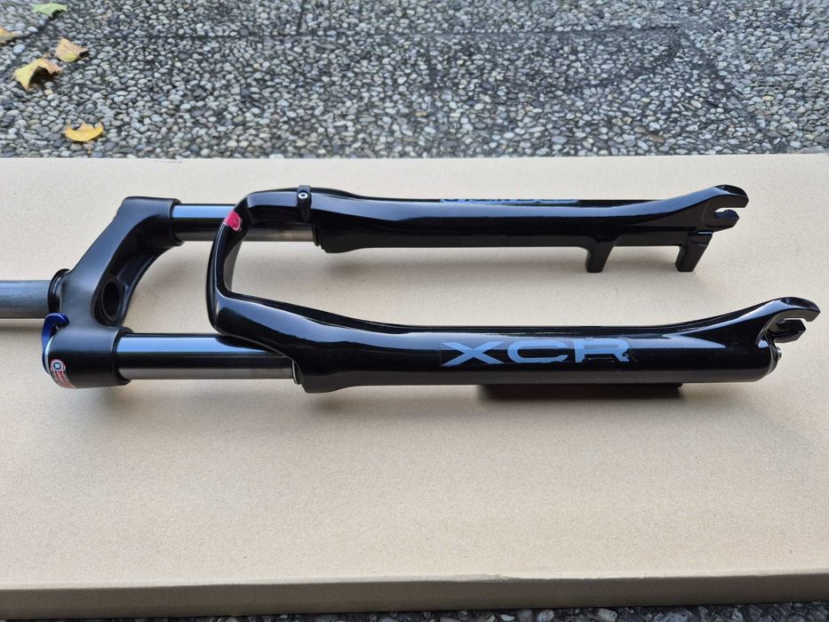 Furca MTB, SR Suntour XCR, 26inch, reglabila si blocabila, cursa 110mm