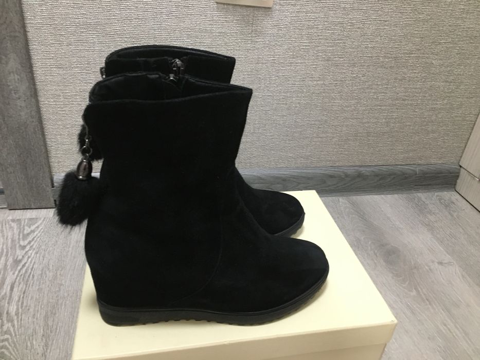 Продам зимние полусапожки