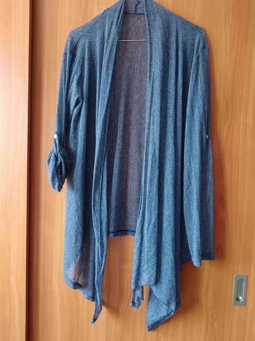 Vând Cardigane Damă  in Colț Mărimea L Nou