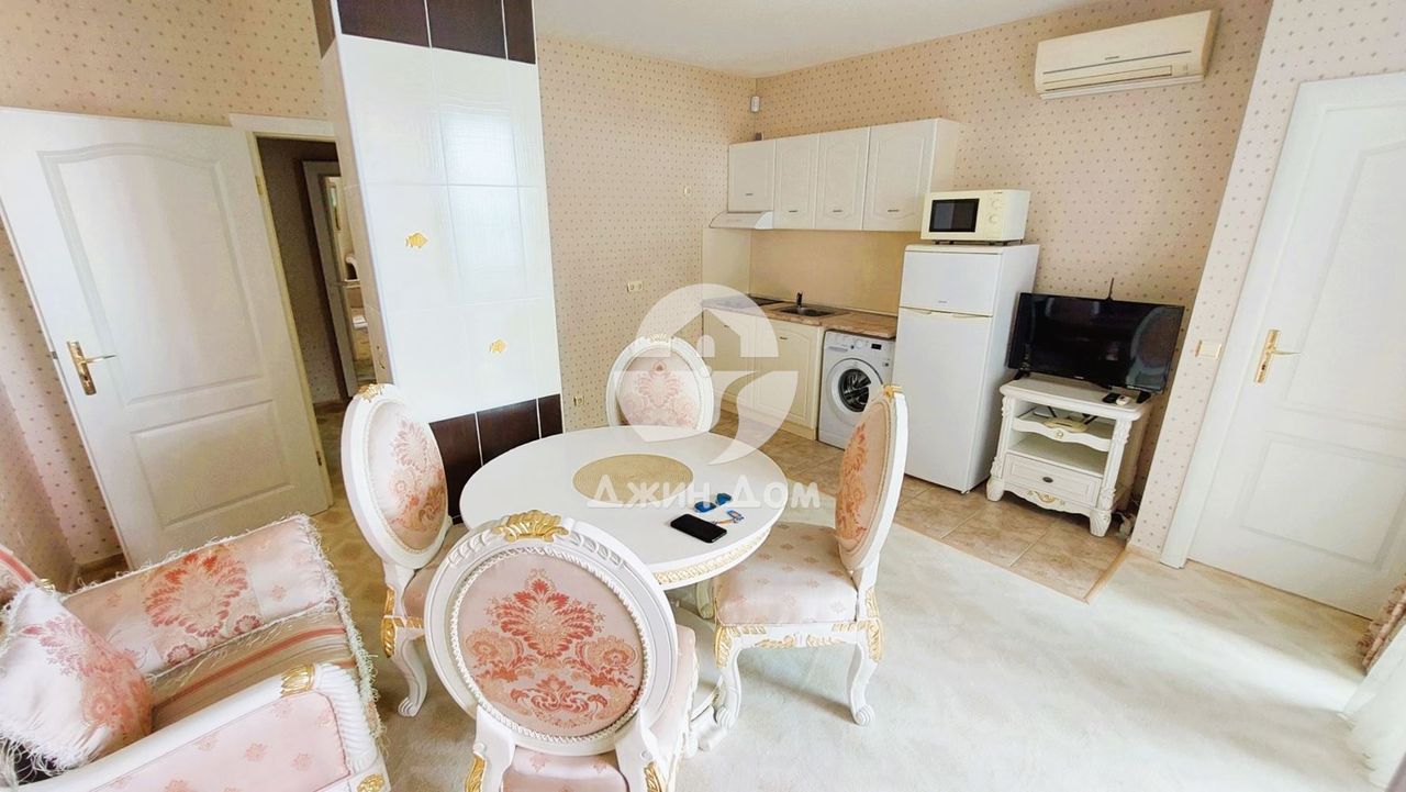 Продава се Двустаен апартамент в к.к. Елените - 81 кв.м за 1254 €/кв.м - Снимка #1