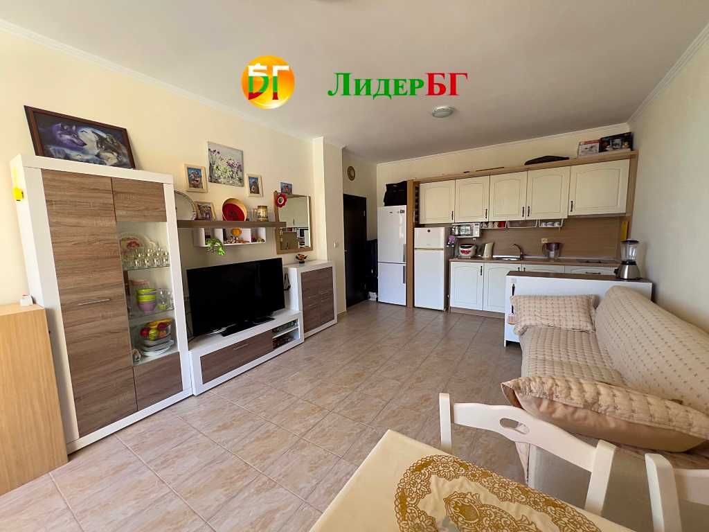 Продава се Тристаен апартамент в к.к. Елените - 100 кв.м за 1300 €/кв.м - Снимка #1