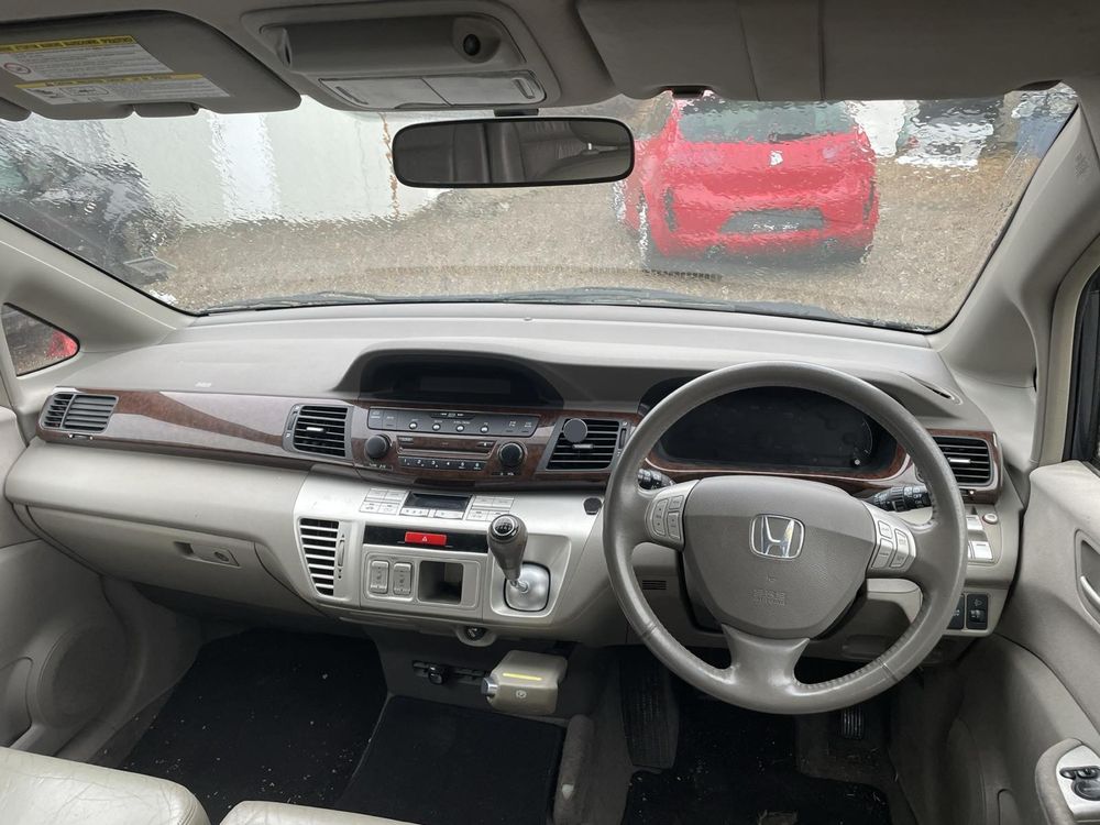 Honda F-RV на части