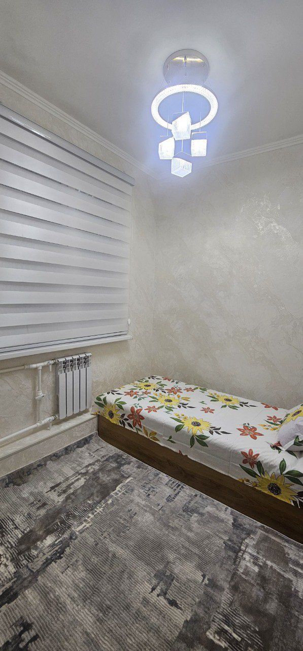 .Зеркалка 3хона килинган 3чи кулай этаж 7квартал метро Новза мебельтех