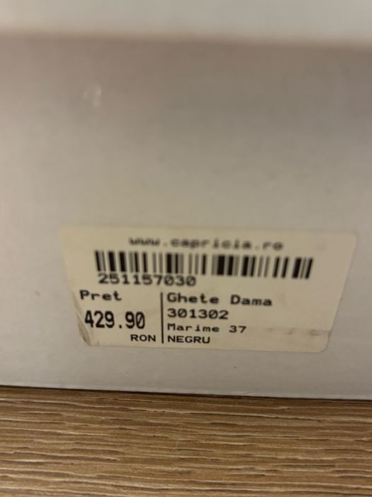 Ghete dama marimea 37 capricia