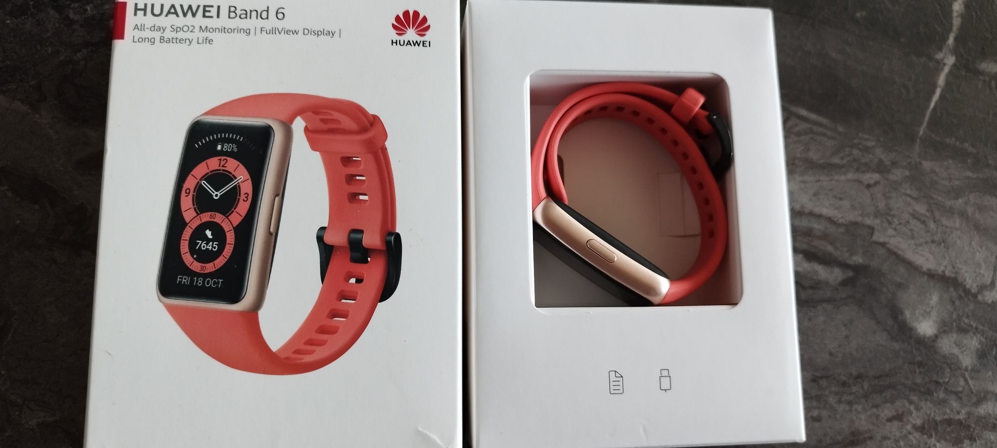 Смарт часовник Huawei Band 6