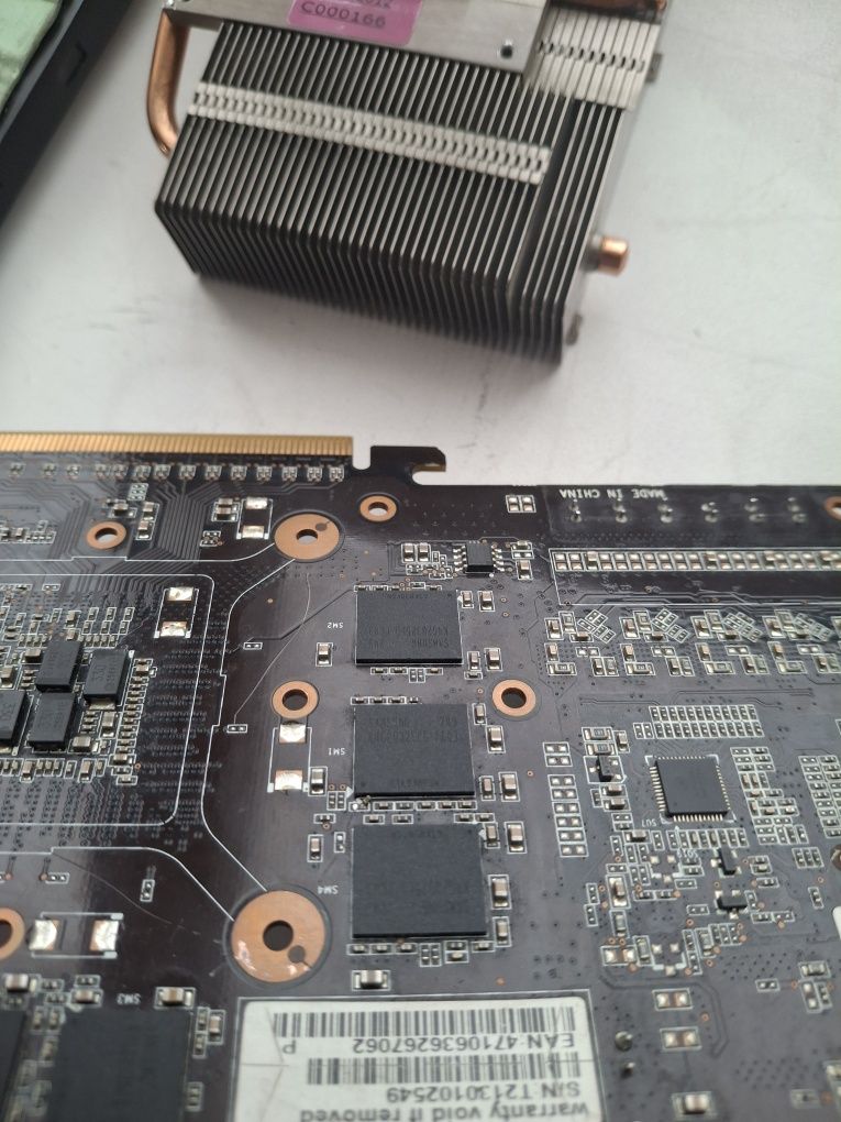 Продам нерабочую видеокарту Geforce gtx 680