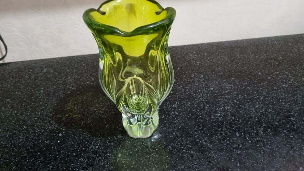 Ваза для цветов в стилистике дизайнера Josef Hospodka.