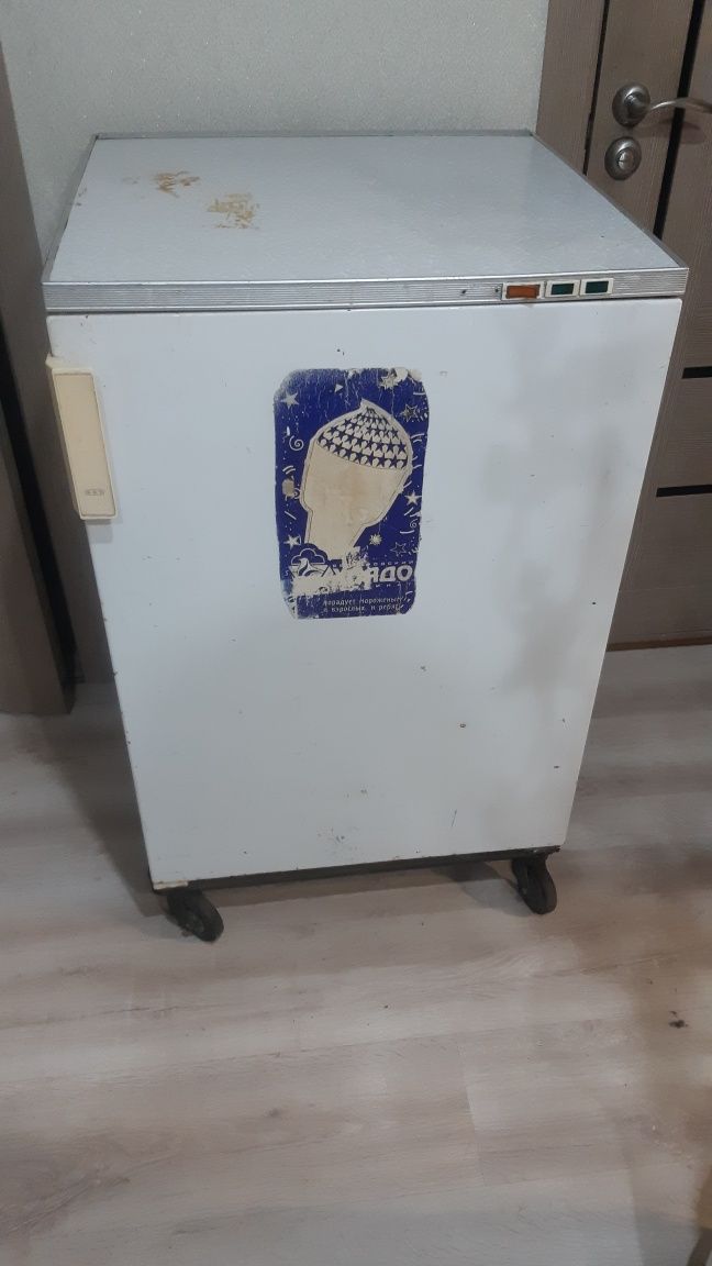 Продам морозильную камеру
