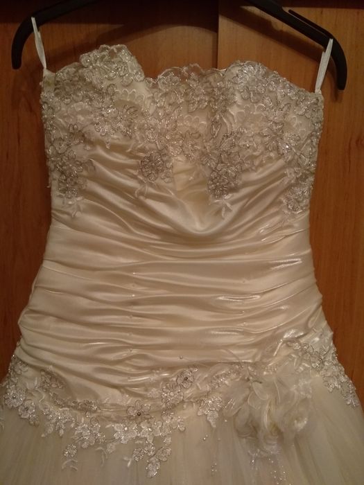 Vand rochie de mireasa stil printesa